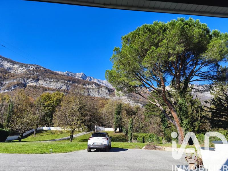 Maison - 199 m² - 6 pièces