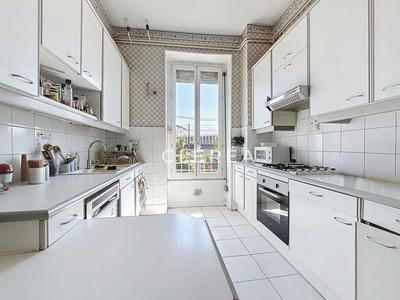 Appartement - 104 m² - 4 pièces