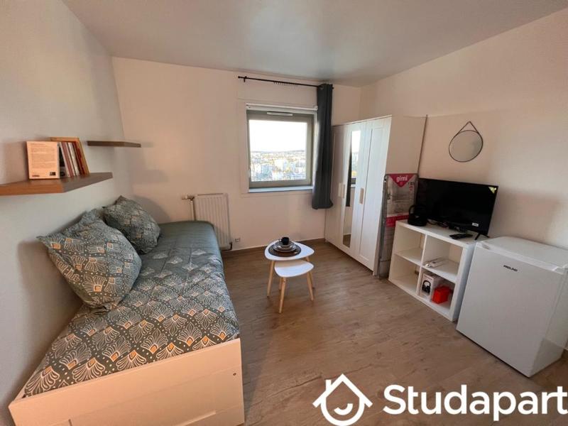 Chambre - 11 m² - 1 pièce