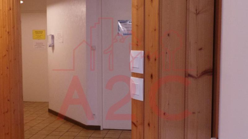 Local d'activité / Entrepôt - 244 m²