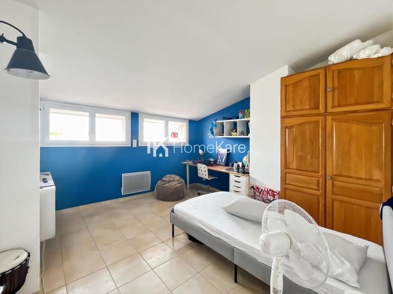 Maison - 200 m² - 8 pièces