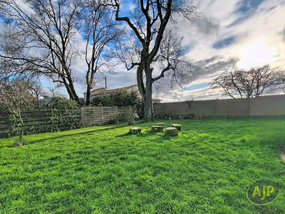 Maison - 92 m² - 4 pièces