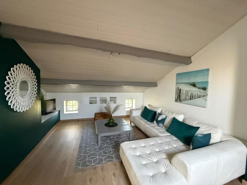 Maison - 211 m² - 8 pièces