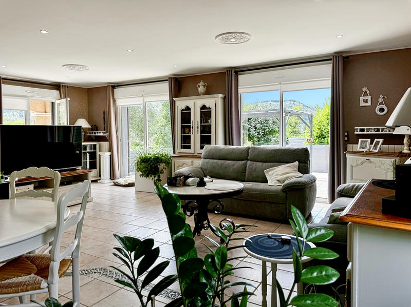 Maison - 110 m² - 4 pièces