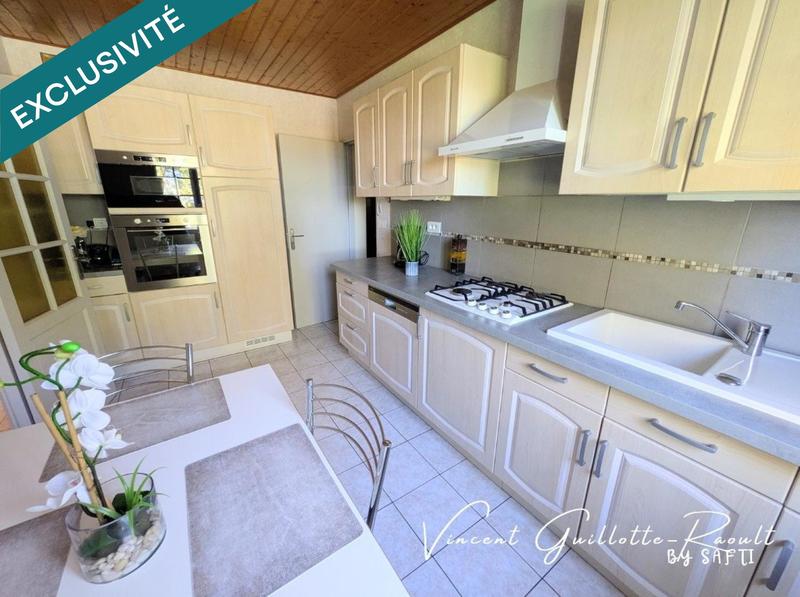 Maison - 90 m² - 4 pièces