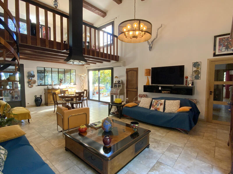 Maison - 175 m² - 6 pièces