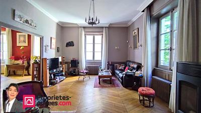 Maison - 200 m² - 10 pièces