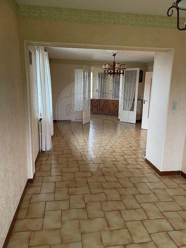 Maison - 147 m² - 6 pièces