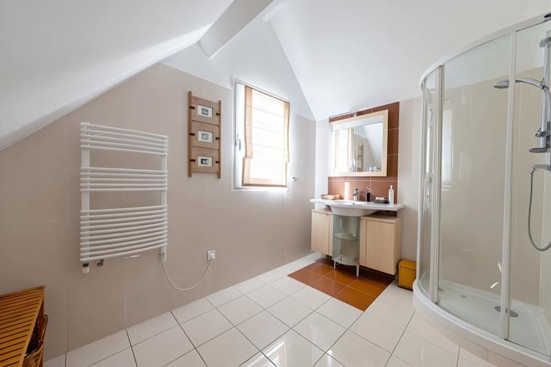 Maison - 264 m² - 8 pièces