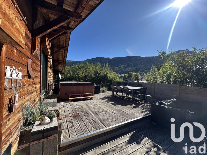 Châlet - 218 m² - 7 pièces