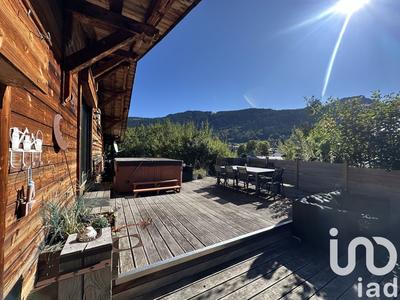 Châlet - 218 m² - 7 pièces