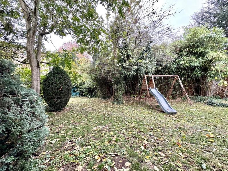 Maison de ville - 238 m² - 8 pièces