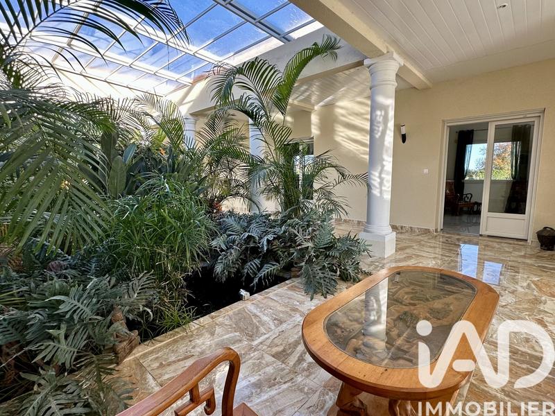 Maison de maîtres - 246 m² - 5 pièces