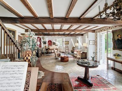 Maison - 285 m² - 7 pièces