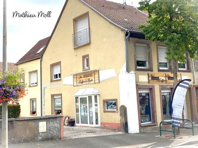 Local commercial - 67 m² - 4 pièces