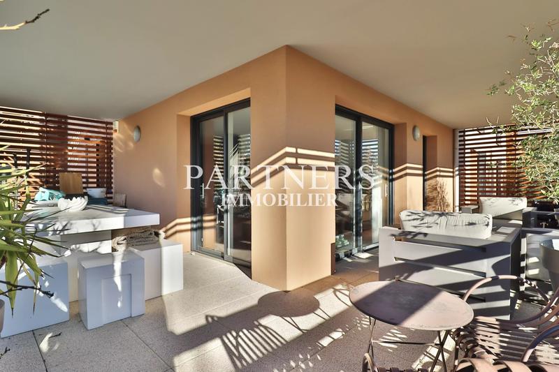 Appartement - 57 m² - 2 pièces