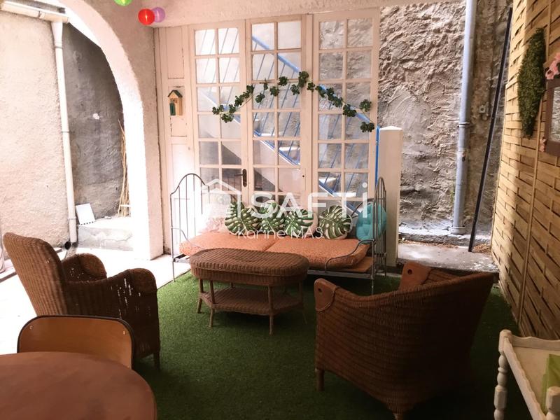 Maison - 175 m² - 11 pièces