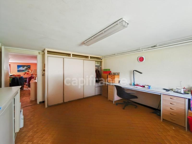 Maison - 280 m² - 10 pièces