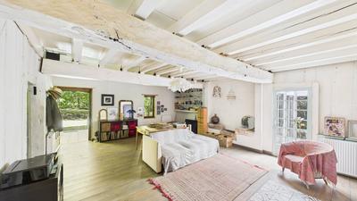 Maison - 230 m² - 7 pièces