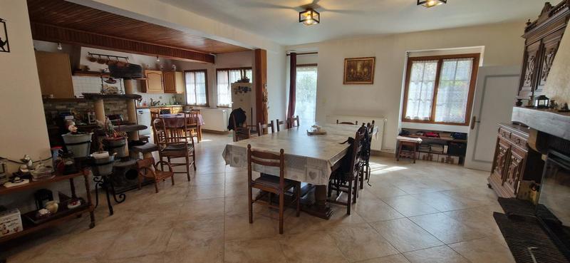 Maison - 200 m² - 5 pièces