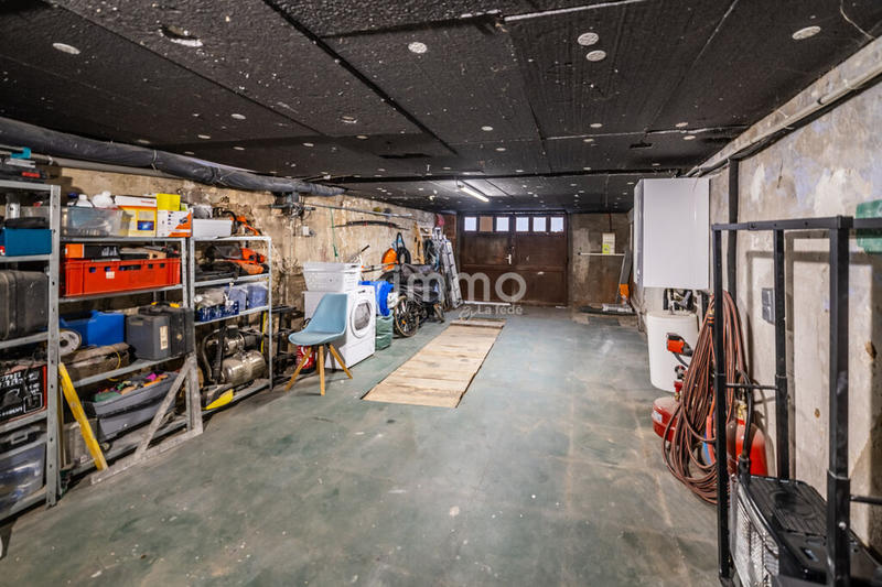 Maison - 220 m² - 6 pièces