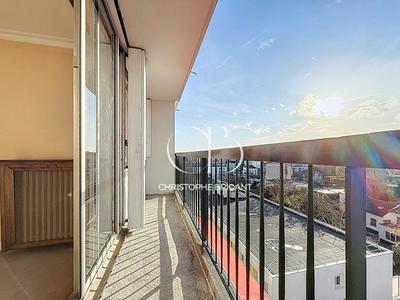 Appartement - 86 m² - 4 pièces