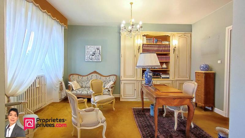 Maison - 218 m² - 8 pièces