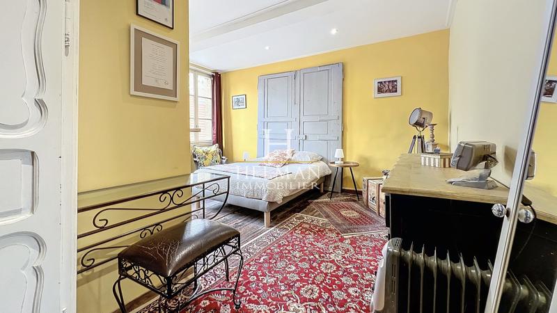 Fonds de commerce - 301 m²