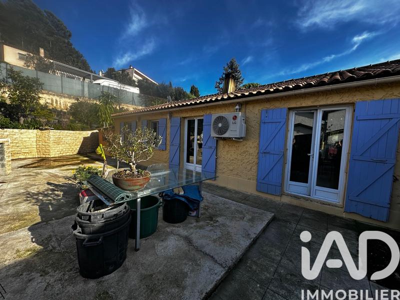 Maison - 93 m² - 4 pièces