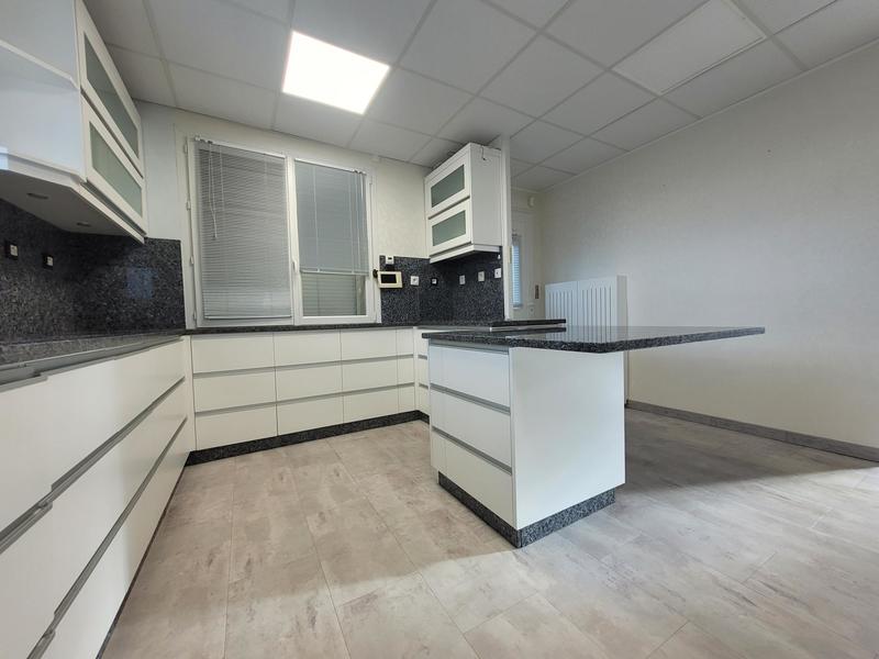 Maison - 189 m² - 6 pièces