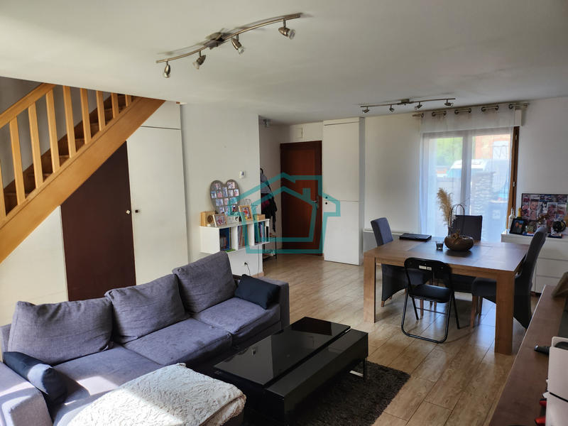 Maison - 74 m² - 5 pièces