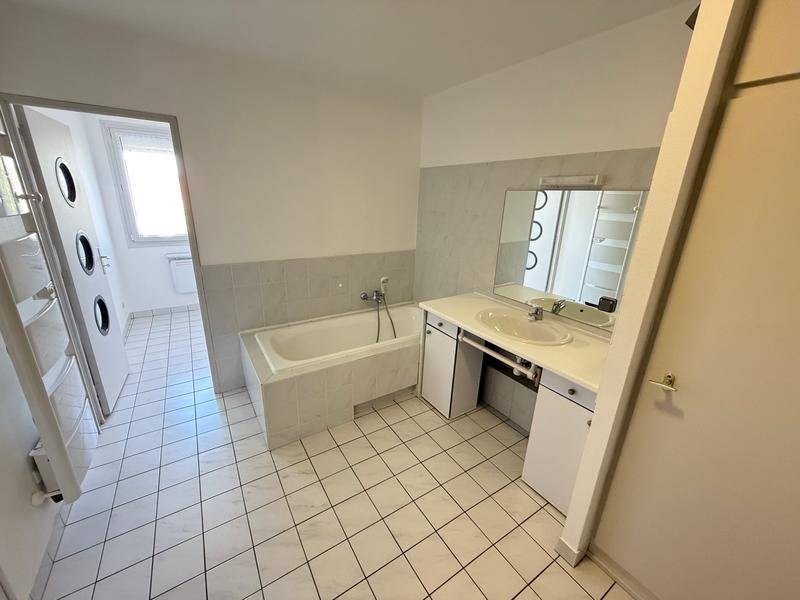 Appartement - 82 m² - 4 pièces