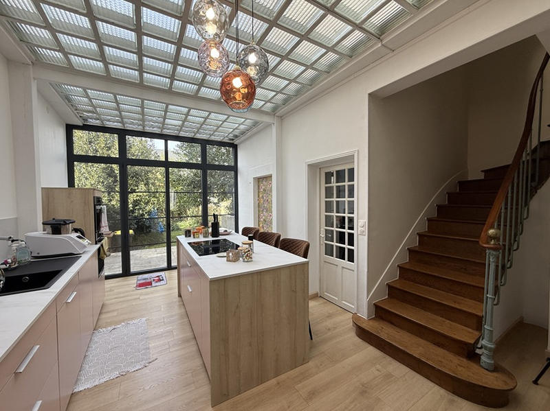 Maison - 171 m² - 7 pièces