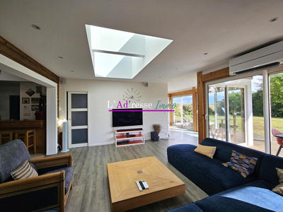 Villa - 246 m² - 15 pièces