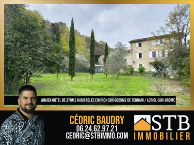 Propriété - 370 m² - 15 pièces