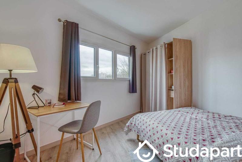 Chambre - 10 m² - 1 pièce