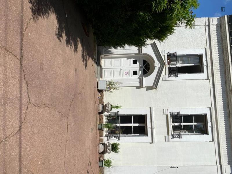 Chambre - 14 pièces