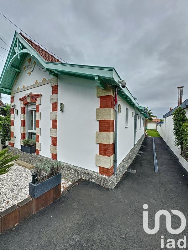 Maison - 90 m² - 5 pièces