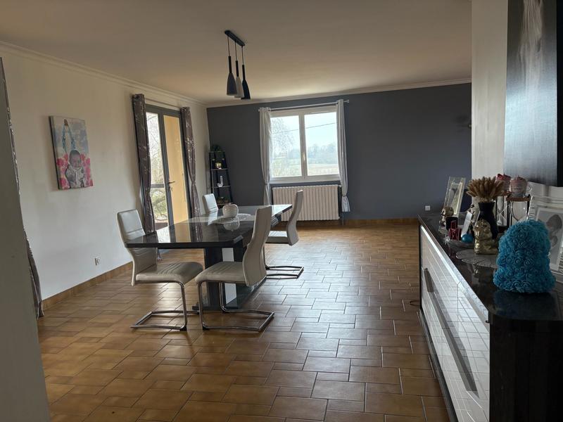 Maison - 235 m² - 8 pièces