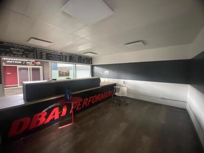 Local commercial - 230 m²