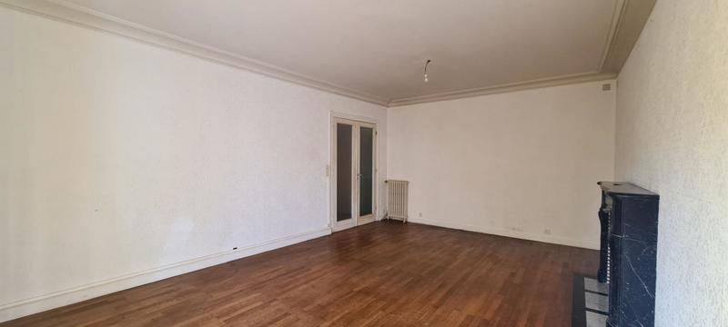 Maison - 215 m² - 9 pièces