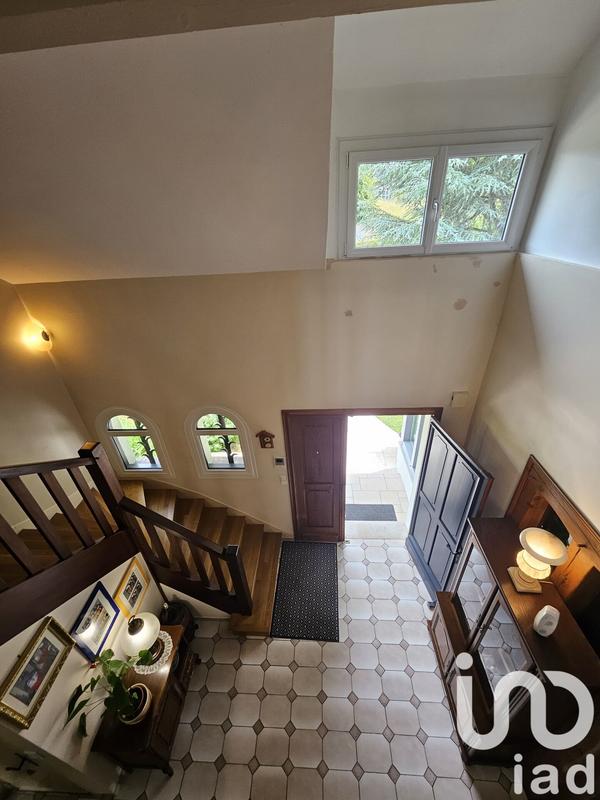 Maison - 230 m² - 7 pièces