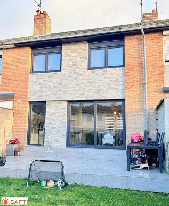 Maison - 91 m² - 5 pièces