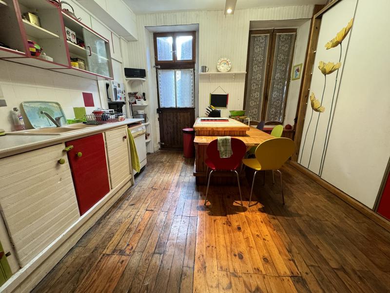 Maison ancienne - 230 m² - 6 pièces