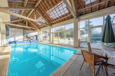 Maison bourgeoise - 480 m² - 9 pièces