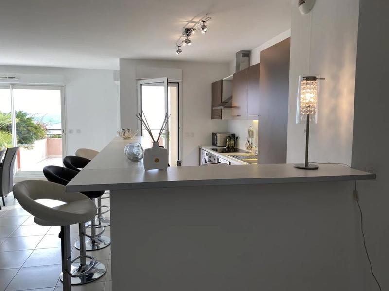 Appartement - 75 m² - 3 pièces