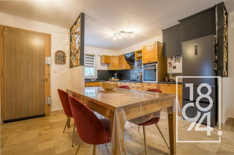 Appartement - 104 m² - 4 pièces