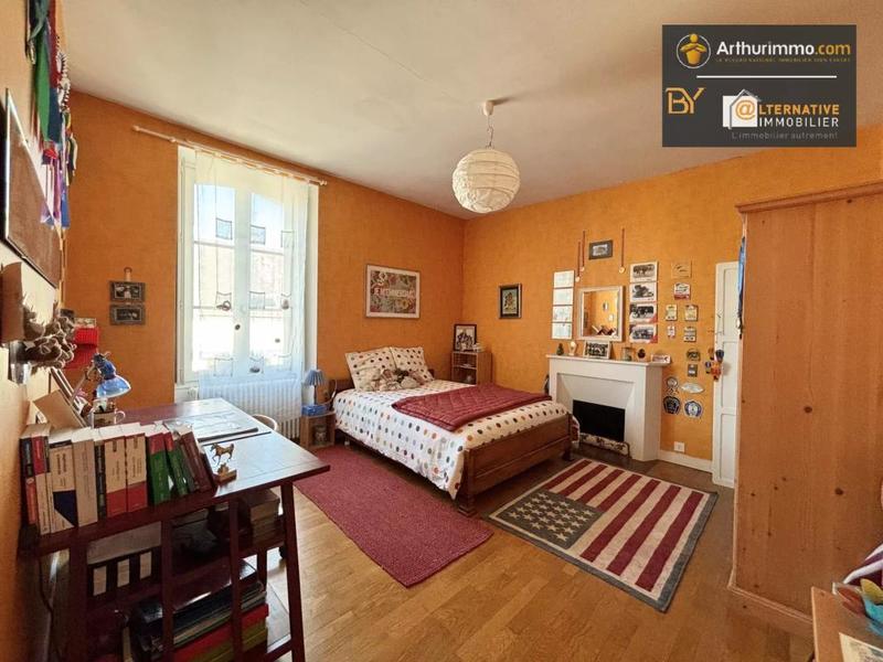 Maison - 228 m² - 7 pièces