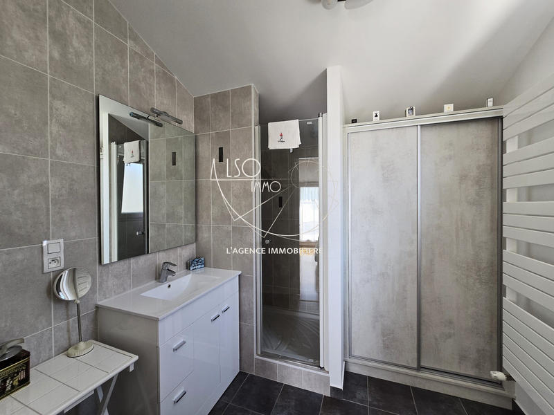 Maison traditionnelle - 94 m² - 4 pièces