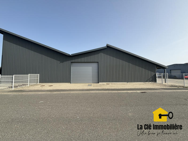 Local commercial - 399 m² - 7 pièces